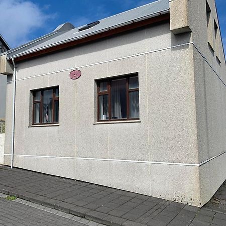 Litith Einbylishus A Besta Stath. ヴェストマン諸島 エクステリア 写真