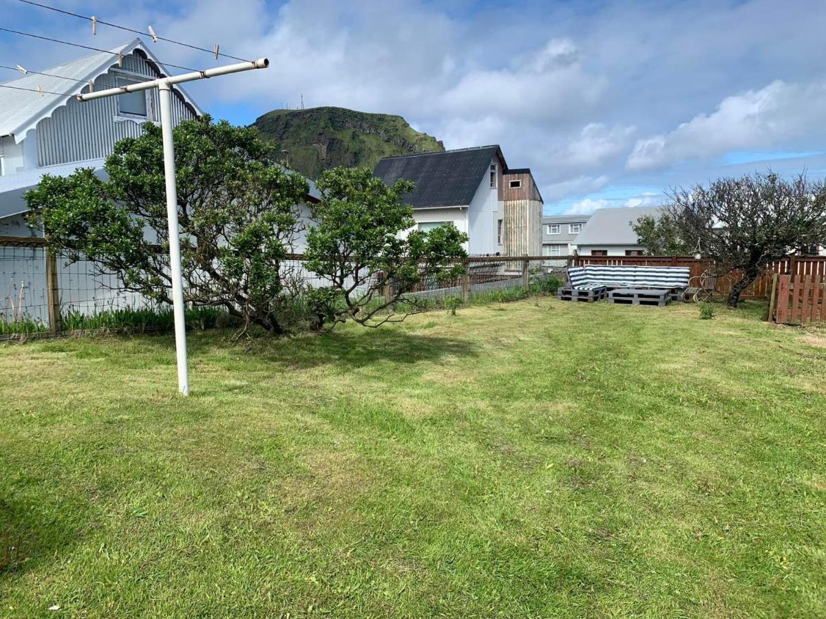 Litith Einbylishus A Besta Stath. ヴェストマン諸島 エクステリア 写真